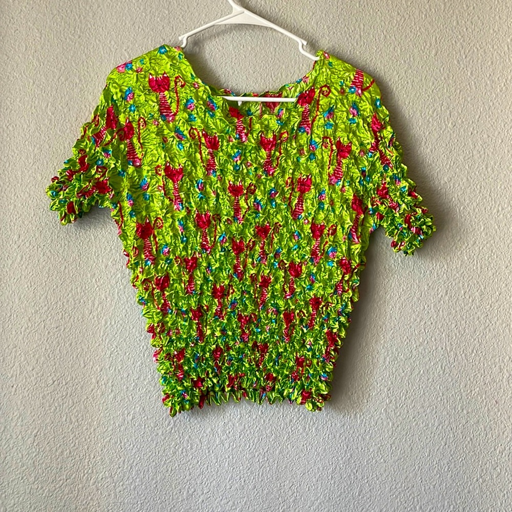 Green F.C womens ruffle blouse w/ Pink cat and blue bird design (L)